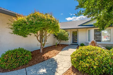 3924 Bristol Dr, Redding, CA 96002 photo 4