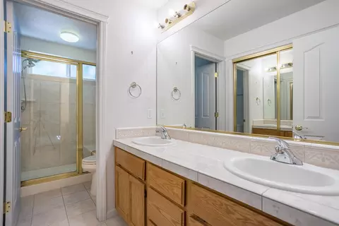 3924 Bristol Dr, Redding, CA 96002 photo 10