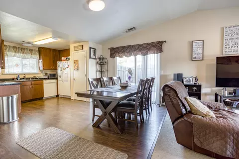 16895 Santa Barbara Dr, Redding, CA 96003 photo 6