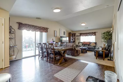 16895 Santa Barbara Dr, Redding, CA 96003 photo 4