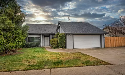 1698 Marigold Way, Redding, CA 96003 photo 1