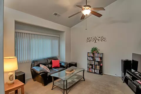 1698 Marigold Way, Redding, CA 96003 photo 5