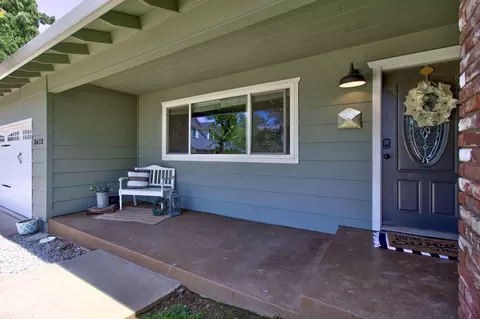 3673 Victoire Way, Redding, CA 96002 photo 4