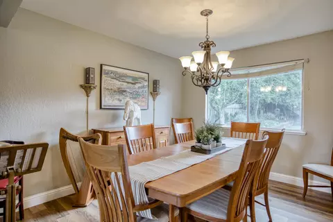 2542 Lake Redding Dr, Redding, CA 96003 photo 9