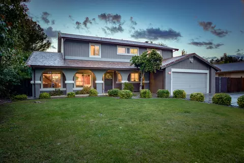 2542 Lake Redding Dr, Redding, CA 96003 photo 2