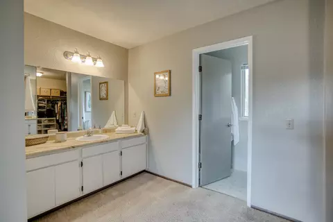 2542 Lake Redding Dr, Redding, CA 96003 photo 11