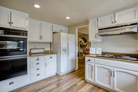 2542 Lake Redding Dr, Redding, CA 96003 photo 48