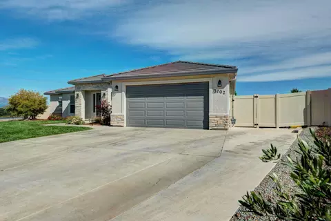 3702 Thomason Trl, Redding, CA 96002 photo 2