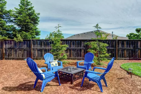 3702 Thomason Trl, Redding, CA 96002 photo 4