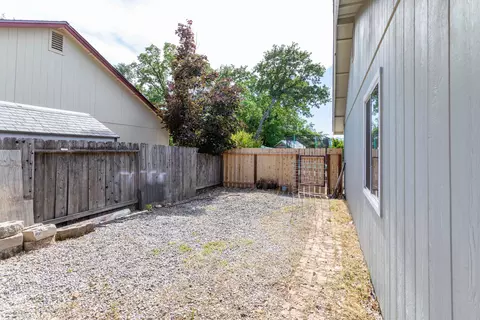 1584 Lavender Way, Redding, CA 96003 photo 21