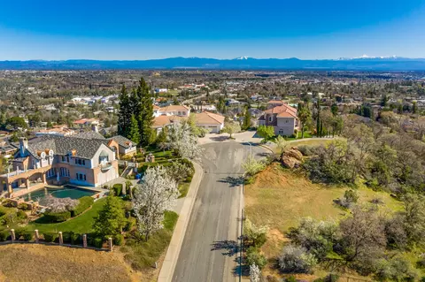3419 Greenstone Pl, Redding, CA 96001 photo 3