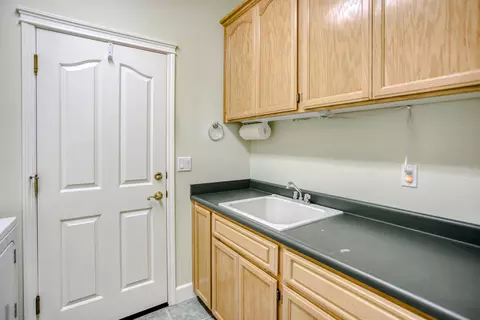 2953 Starburst Dr, Redding, CA 96001 photo 12