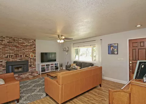 15810 Briarwood, Redding, CA 96001 photo 10