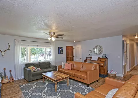 15810 Briarwood, Redding, CA 96001 photo 9