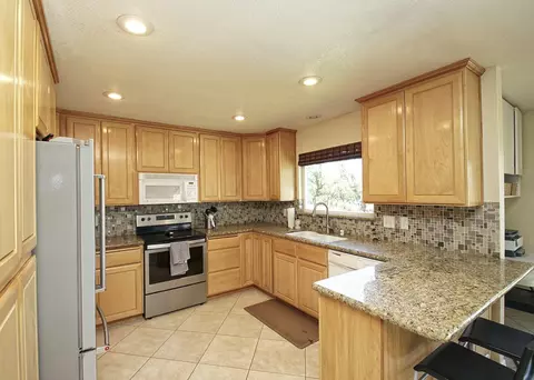 15810 Briarwood, Redding, CA 96001 photo 6