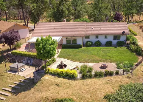 15810 Briarwood, Redding, CA 96001 photo 4
