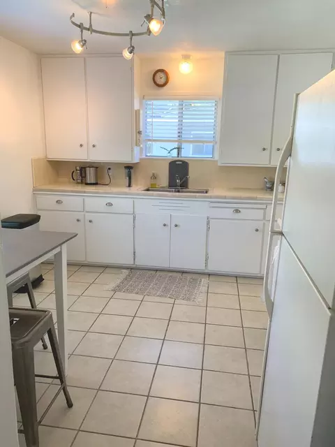 835 Locust St, Redding, CA 96001 photo 7