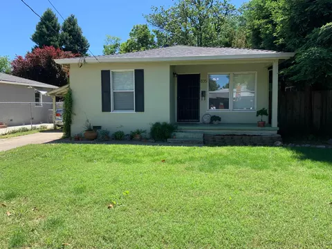 835 Locust St, Redding, CA 96001 photo 1