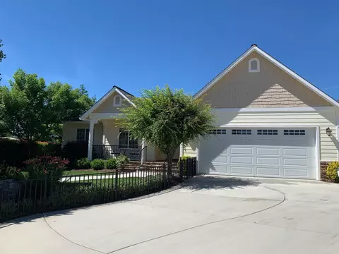 2127 Cadjew St, Redding, CA 96003 photo 1