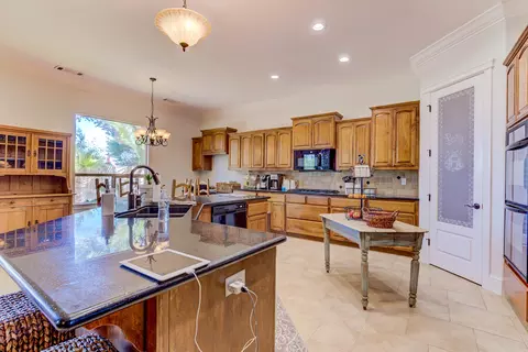 780 Woodacre Dr, Redding, CA 96002 photo 9
