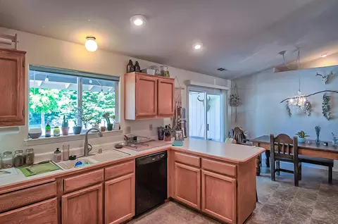 1520 Purple Way, Redding, CA 96003 photo 10