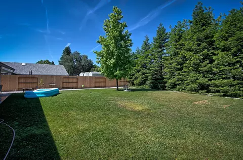 1520 Purple Way, Redding, CA 96003 photo 29