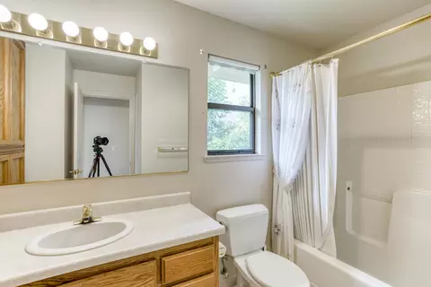 1938 Vineyard Trl, Redding, CA 96003 photo 9