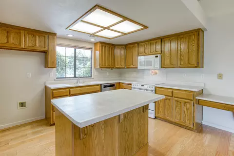 1938 Vineyard Trl, Redding, CA 96003 photo 16