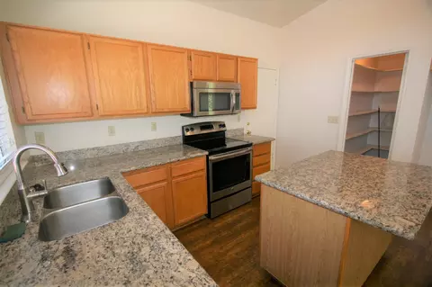 4326 Bowyer Blvd, Redding, CA 96002 photo 10