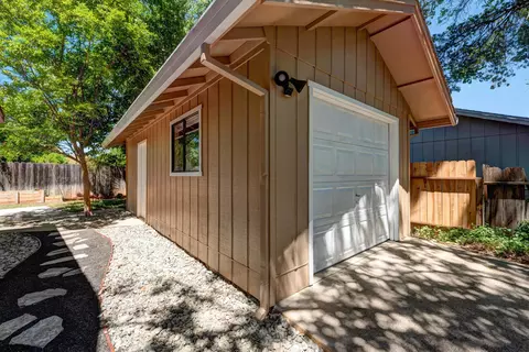 3589 Silverwood St, Redding, CA 96002 photo 28