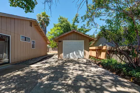3589 Silverwood St, Redding, CA 96002 photo 25