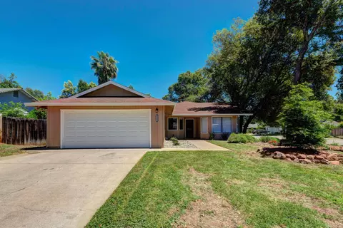 3589 Silverwood St, Redding, CA 96002 photo 1