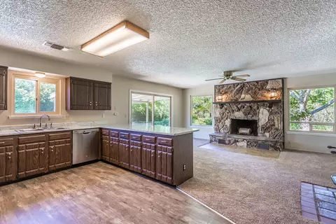 11830 Neal Ln, Redding, CA 96003 photo 7