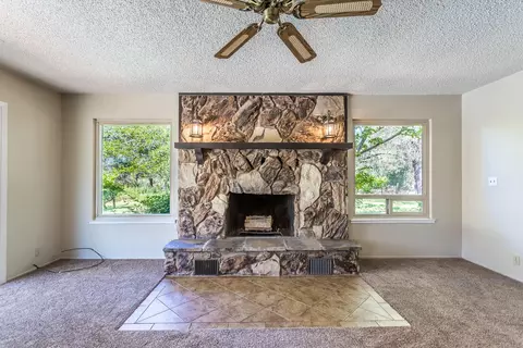 11830 Neal Ln, Redding, CA 96003 photo 5