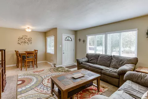 1111 Layton Rd, Redding, CA 96002 photo 4