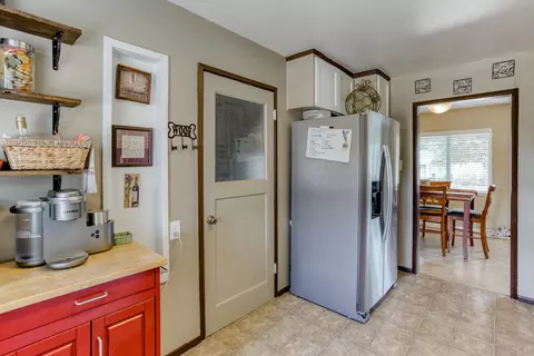 1111 Layton Rd, Redding, CA 96002 photo 10