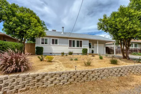 1111 Layton Rd, Redding, CA 96002 photo 1