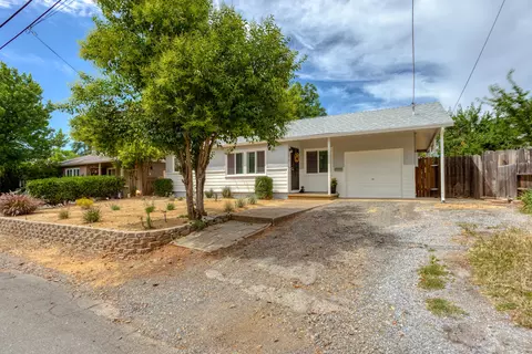 1111 Layton Rd, Redding, CA 96002 photo 2
