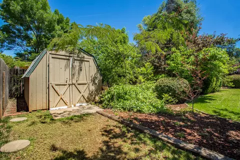 1724 Chicory Ct, Redding, CA 96002 photo 25