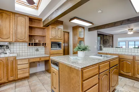 8566 Valley View Rd, Redding, CA 96001 photo 30
