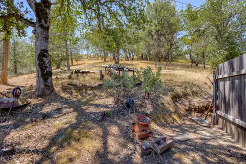 8566 Valley View Rd, Redding, CA 96001 photo 71