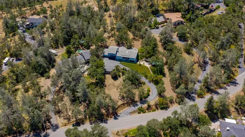 8566 Valley View Rd, Redding, CA 96001 photo 7