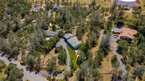 8566 Valley View Rd, Redding, CA 96001 photo 8