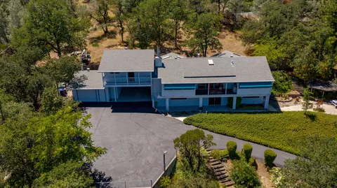 8566 Valley View Rd, Redding, CA 96001 photo 2