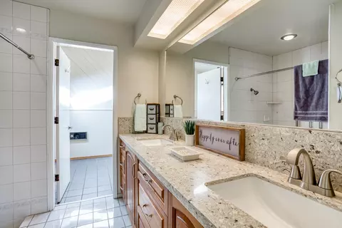 8566 Valley View Rd, Redding, CA 96001 photo 47