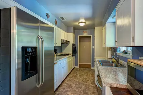 1781 Regent Ave, Redding, CA 96001 photo 8