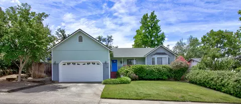 1828 Mary Lake Dr, Redding, CA 96001 photo 1