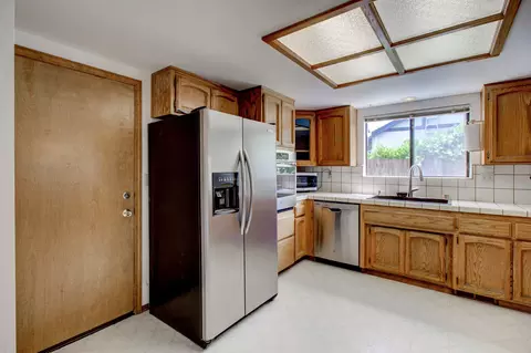 1828 Mary Lake Dr, Redding, CA 96001 photo 12