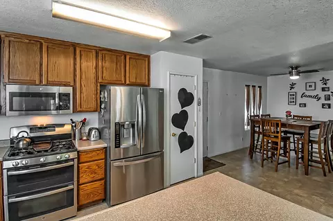 6825 Hemlock St, Redding, CA 96001 photo 6