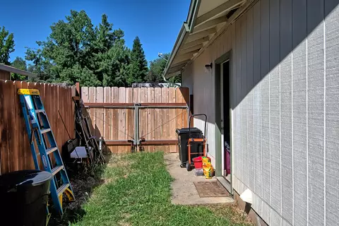6825 Hemlock St, Redding, CA 96001 photo 21